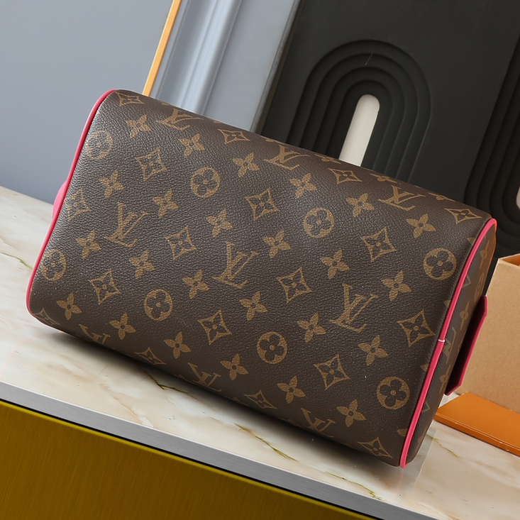 LV- Dopp Kit Zipper Bag