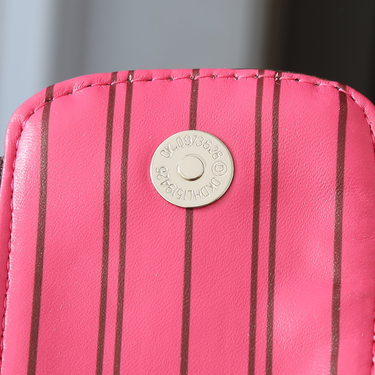 LV- Dopp Kit Zipper Bag