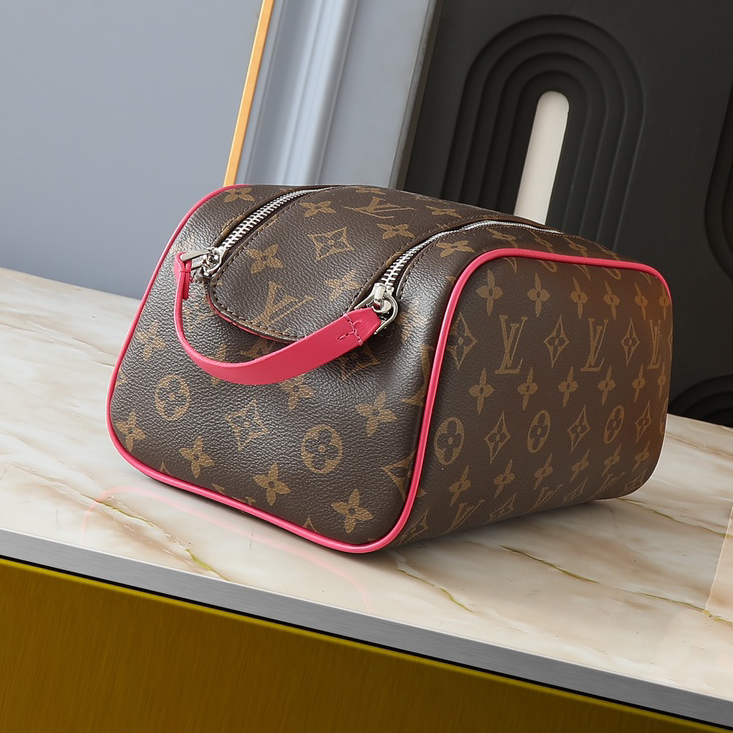 LV- Dopp Kit Zipper Bag