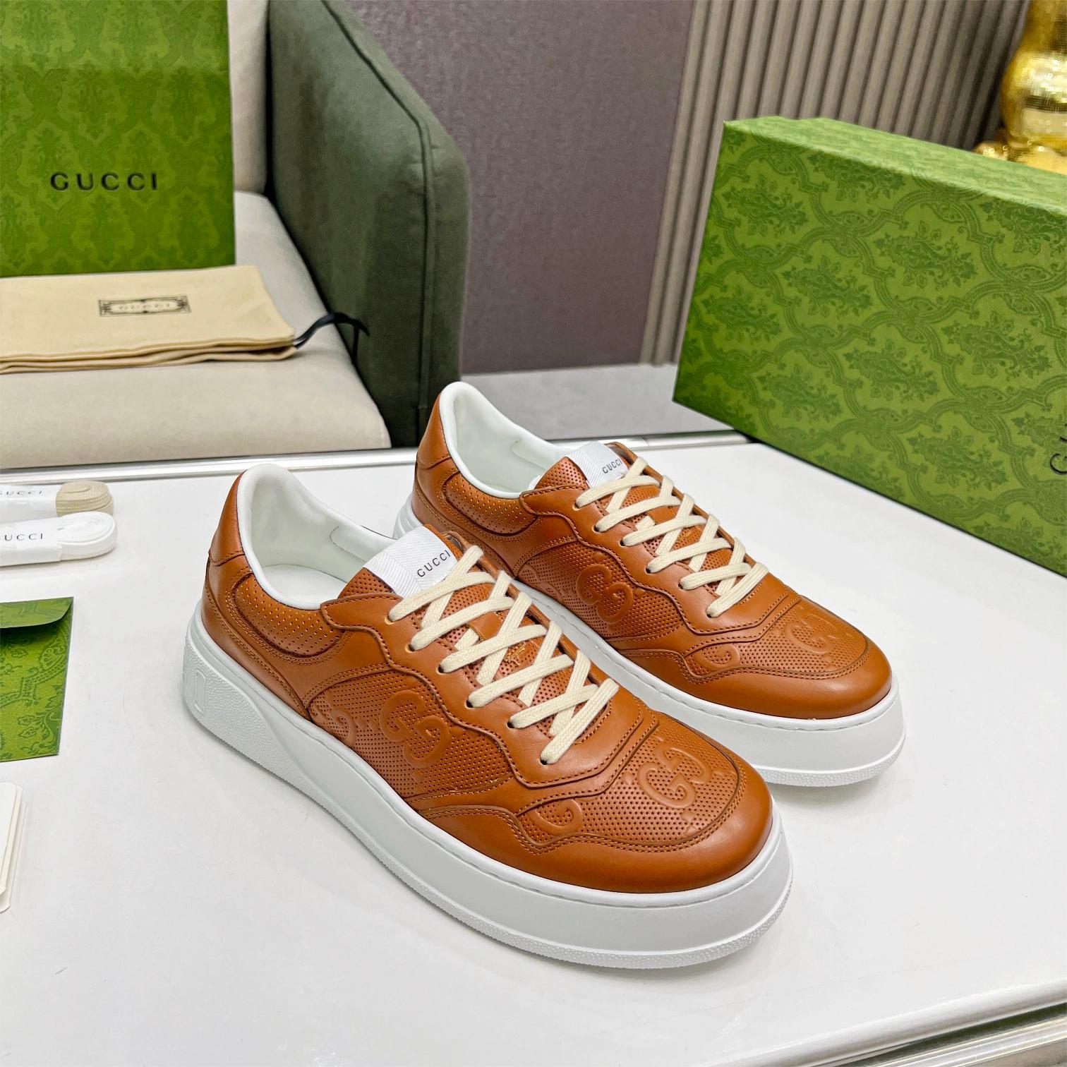 GUCCI-Thick soled white shoes