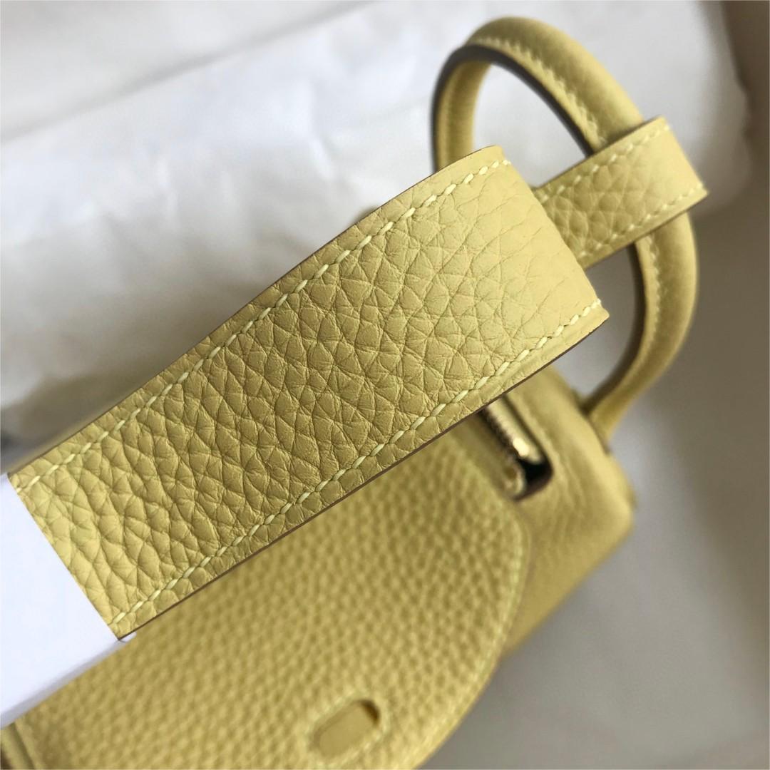 Hermes-Mini Lindy 19cm Hand sewn Imported Taurillon Clemence Leather Chicken Golden Buckle