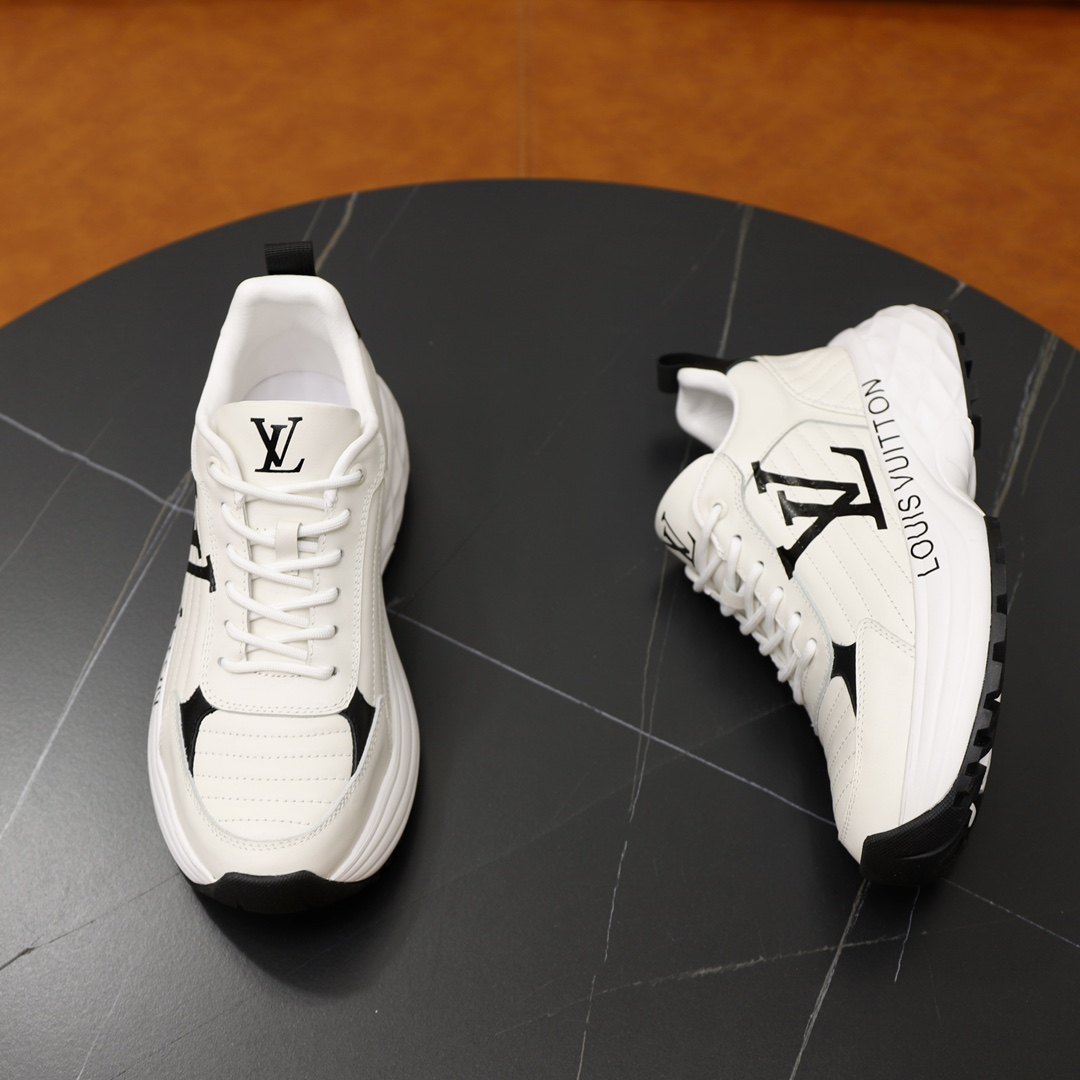 LV-Lightweight and durable sports shoes