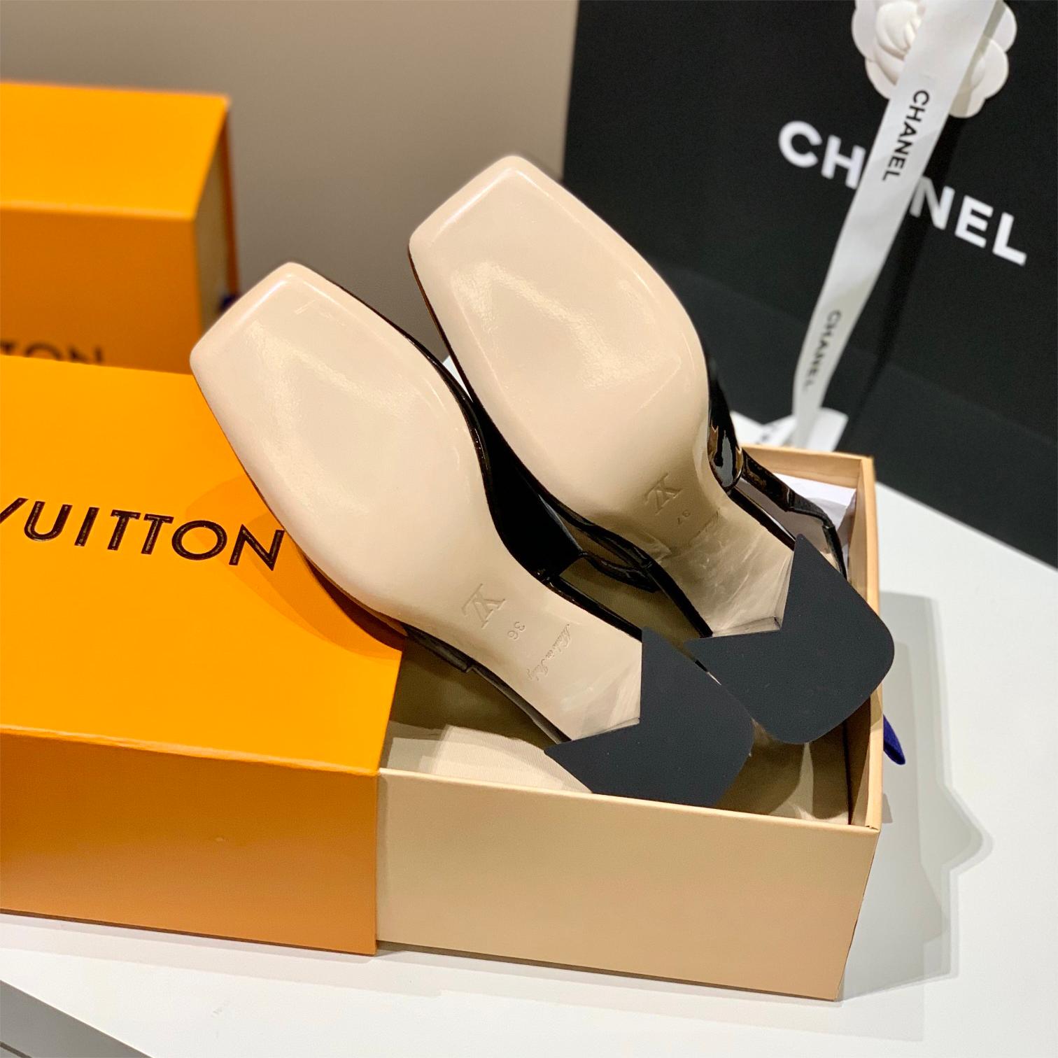 LV-Thick letters followed by