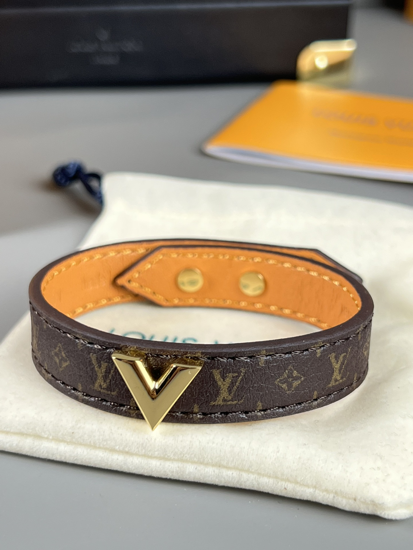 LV Armband braun Gold