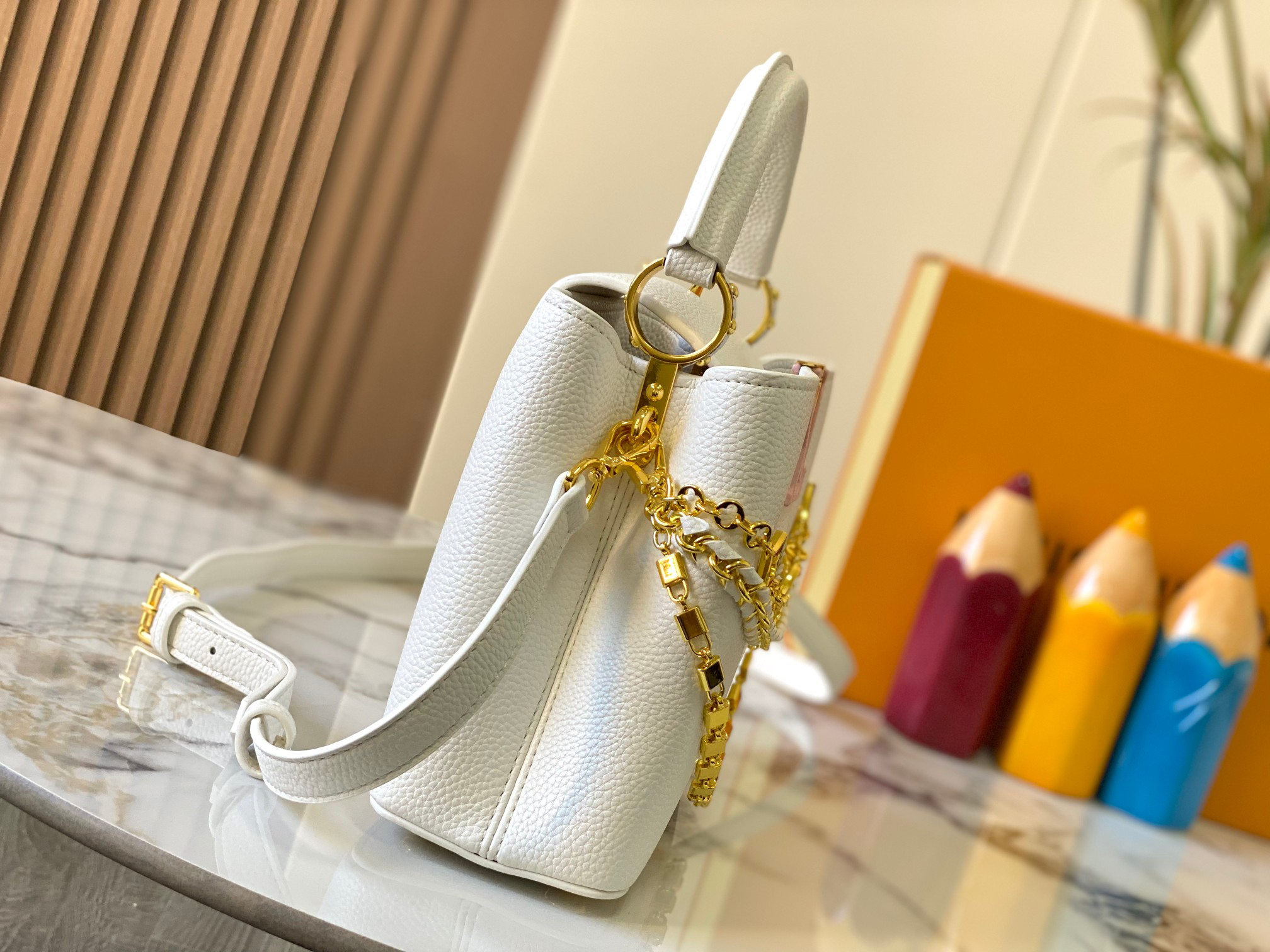 LOUIS VUITTON - LV Capucines BB Leather Shoulder Crossbody Handbag White