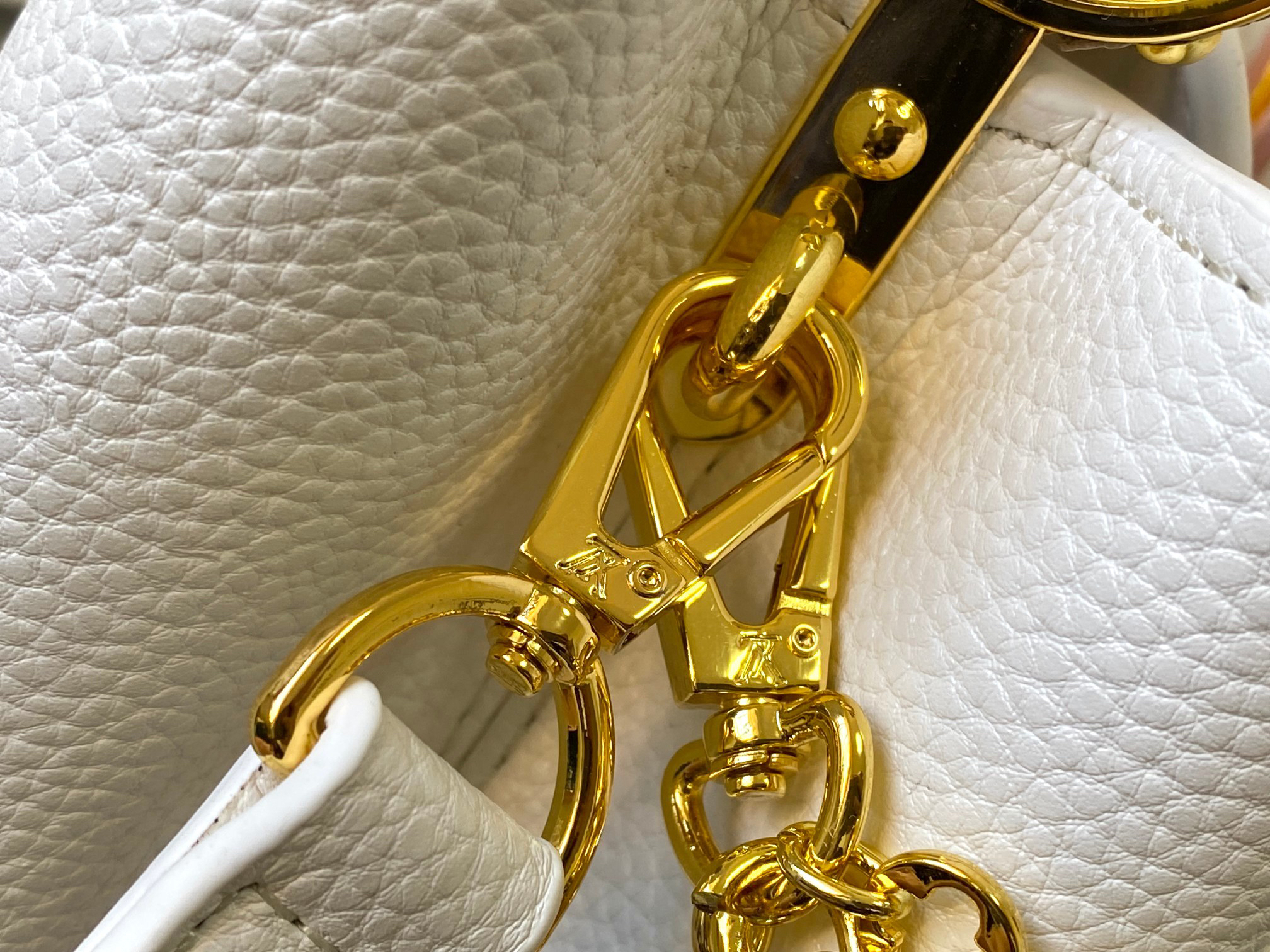 LOUIS VUITTON - LV Capucines BB Leather Shoulder Crossbody Handbag White