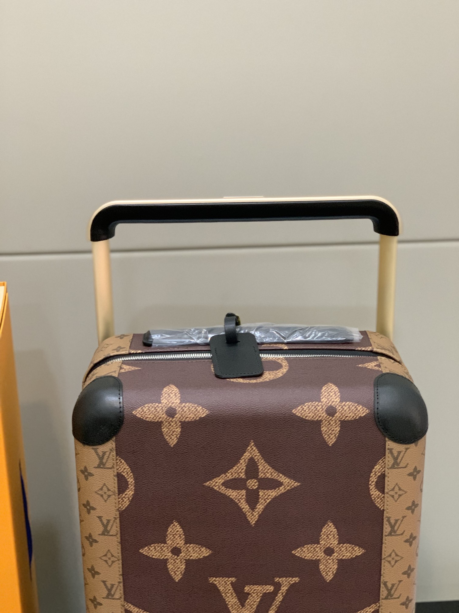 LV-Horizon 20 Inch 4-Wheel Boarding Case | Carry-on Luggage