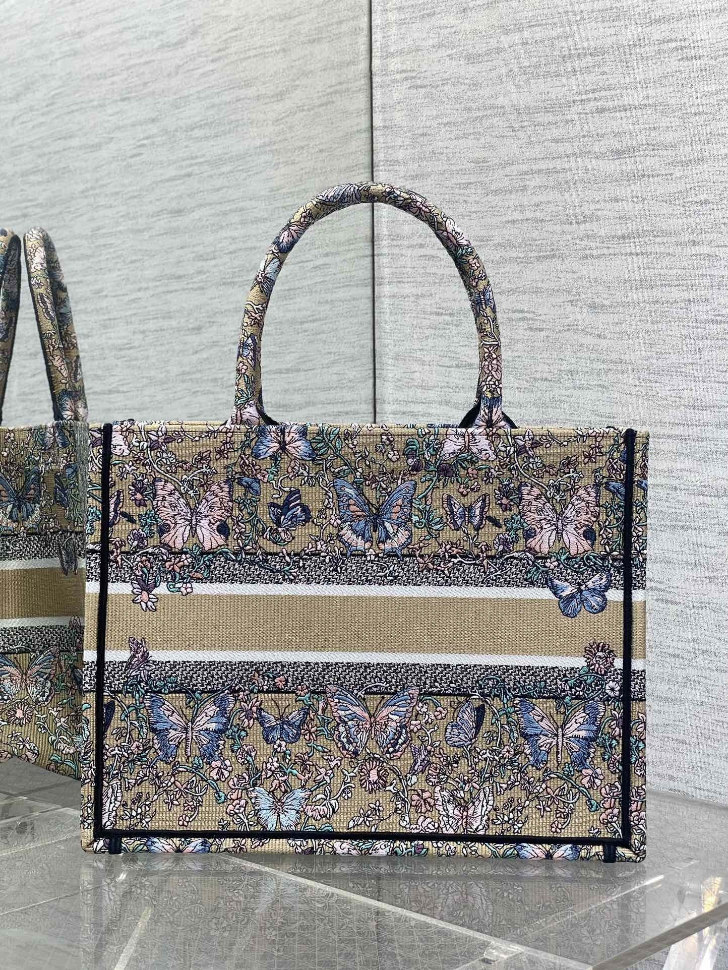Dior – Embroidery Book Tote