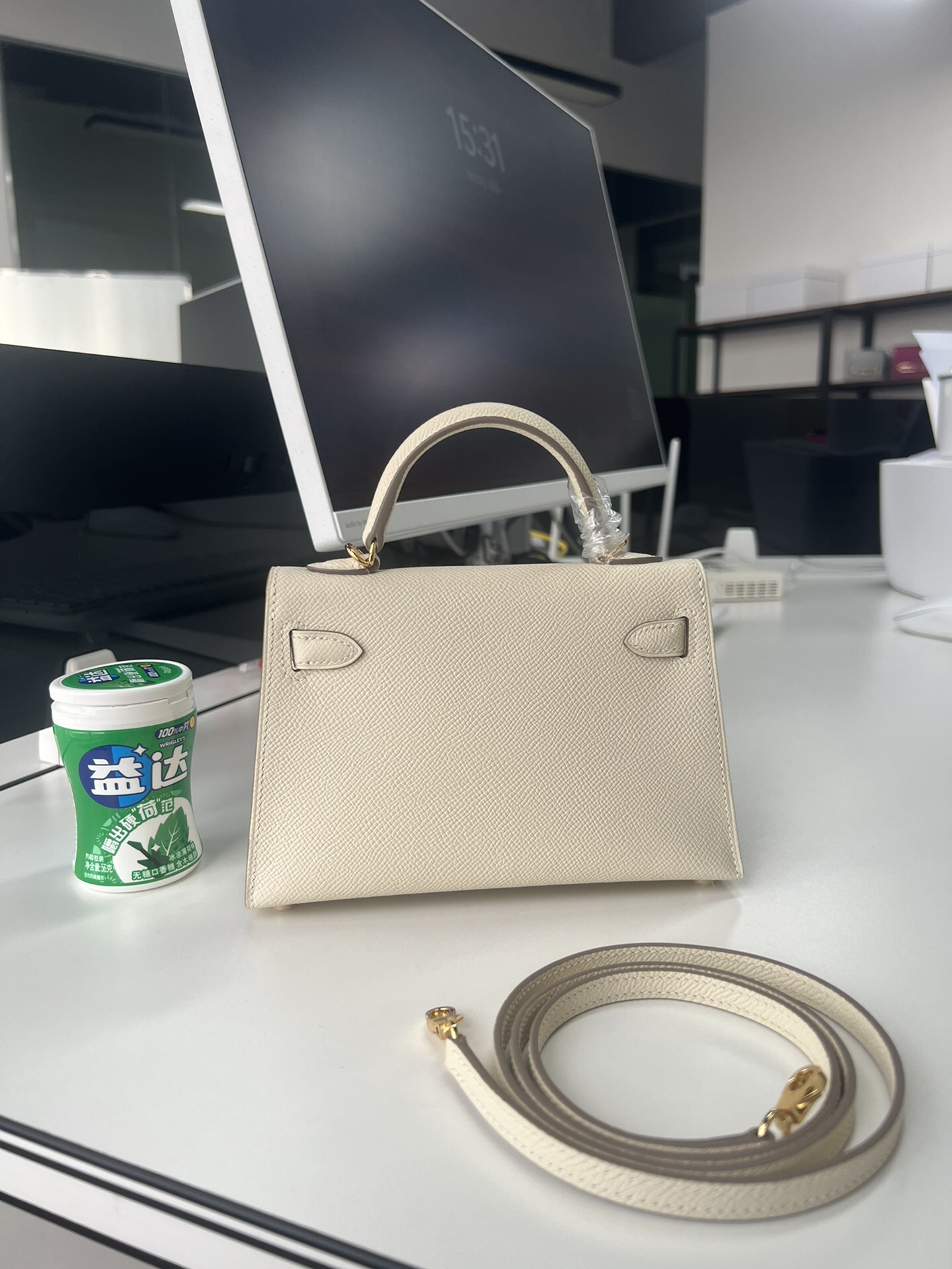 Hermes-Mini Kelly Milk Shake Platinum Buckle Bag