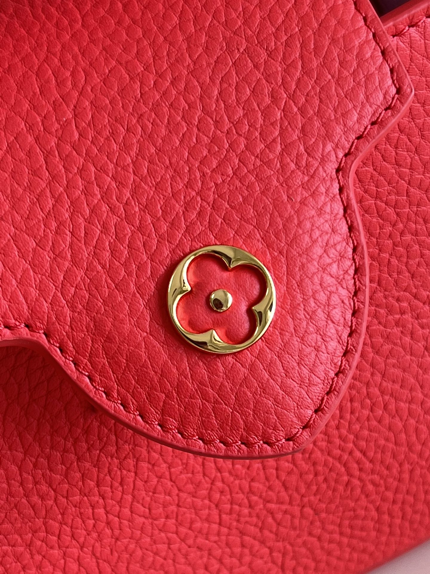 Louis Vuitton - LV Capucines Mini Red Bag