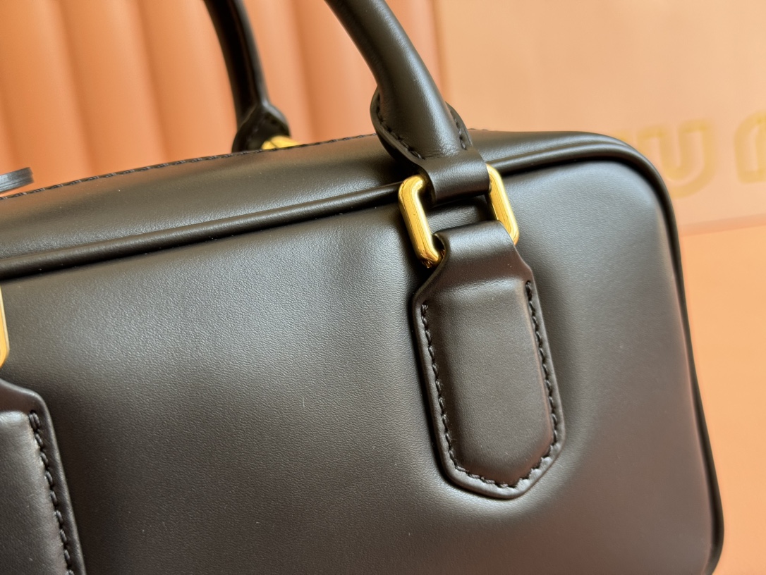 MIU MIU - Arcadie Leather Mini Shoulder Bag Black