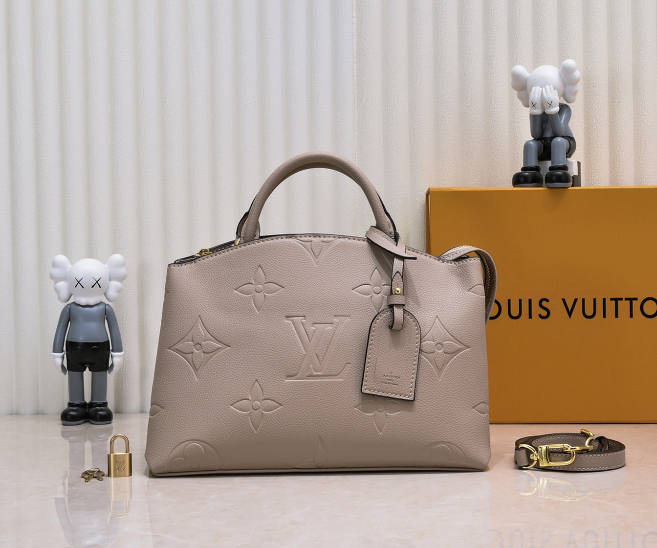 LOUIS VUITTON - LV GRAND PALAIS Leather Handbag Brown