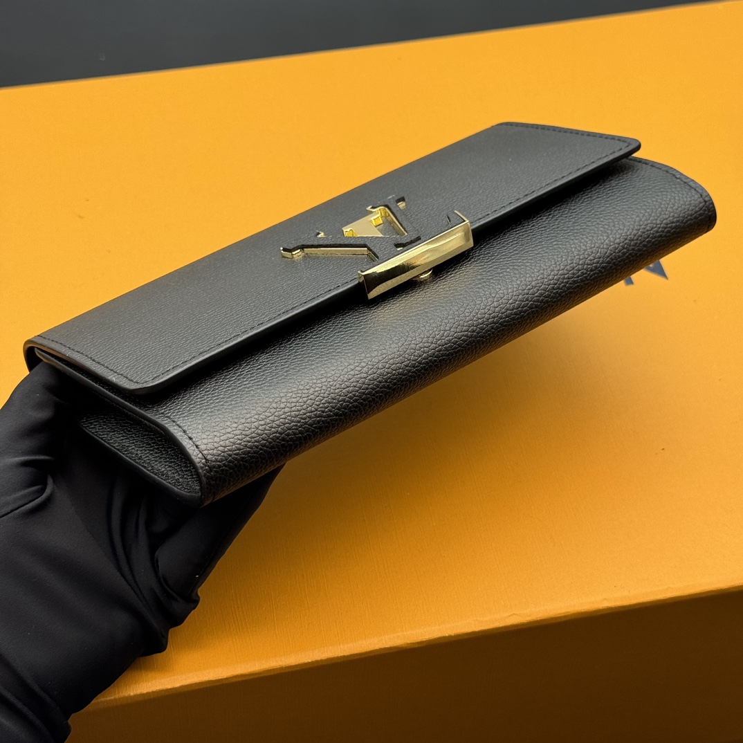 LOUIS VUITTON - LV Capucines Taurillon Leather Capucine Wallet Black