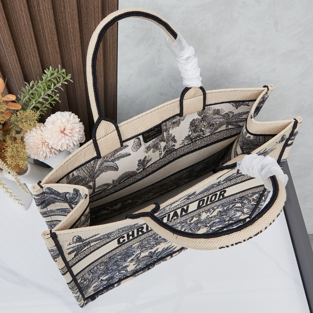 Dior - Book Tote Bag Dioriviera Broderie Toile de Jouy Palms