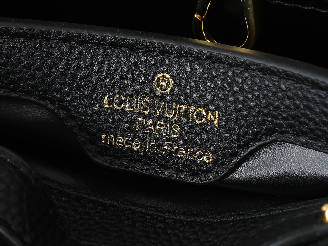Louis Vuitton - LV Capucines Mini Bag Black