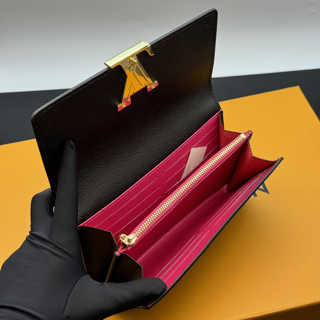 LOUIS VUITTON - LV Capucines Taurillon Leather Capucine Wallet Black