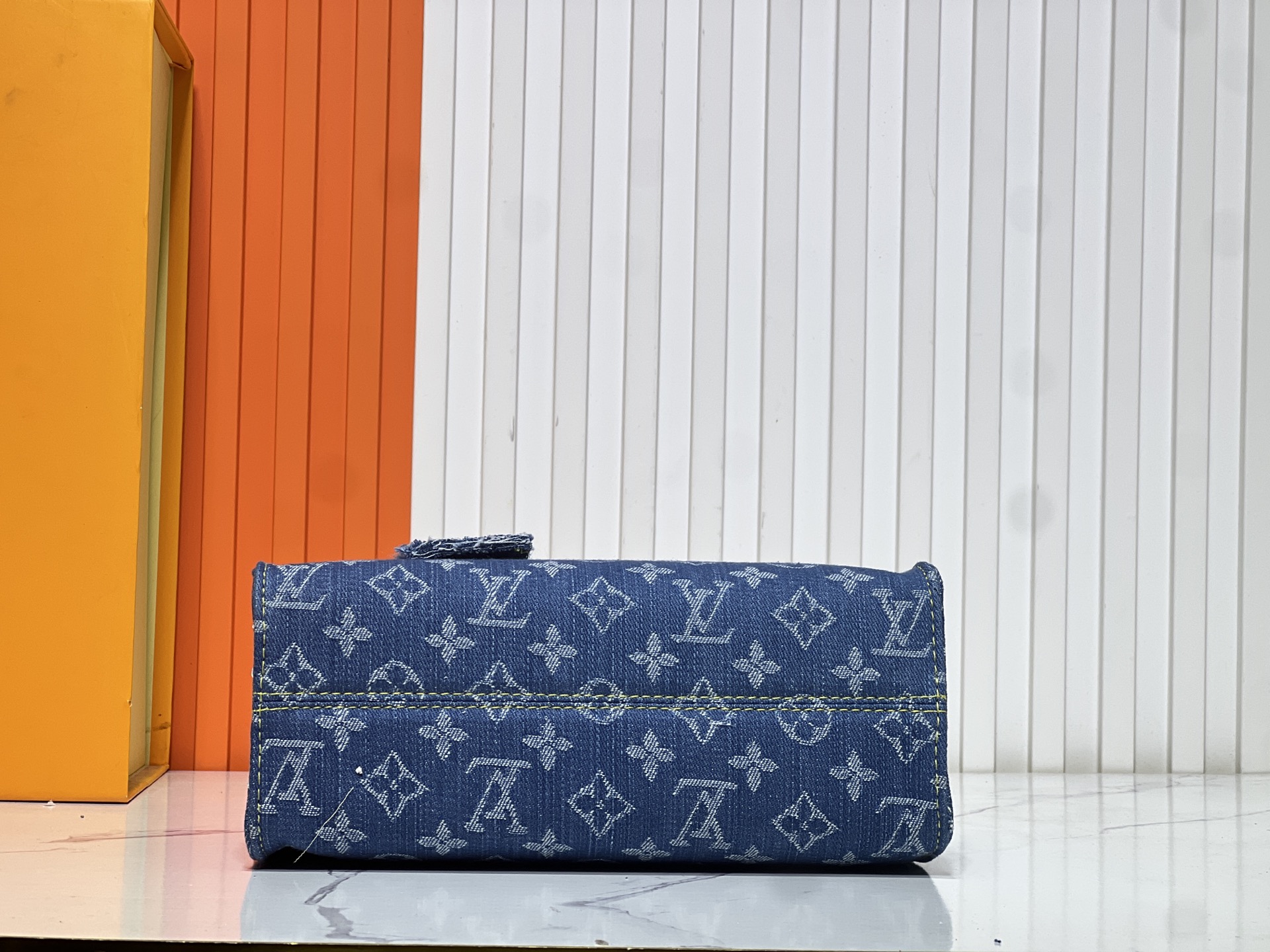 LOUIS VUITTON - LV ONTHEGO PM Blue denim Shoulder Crossbody Handbag blue