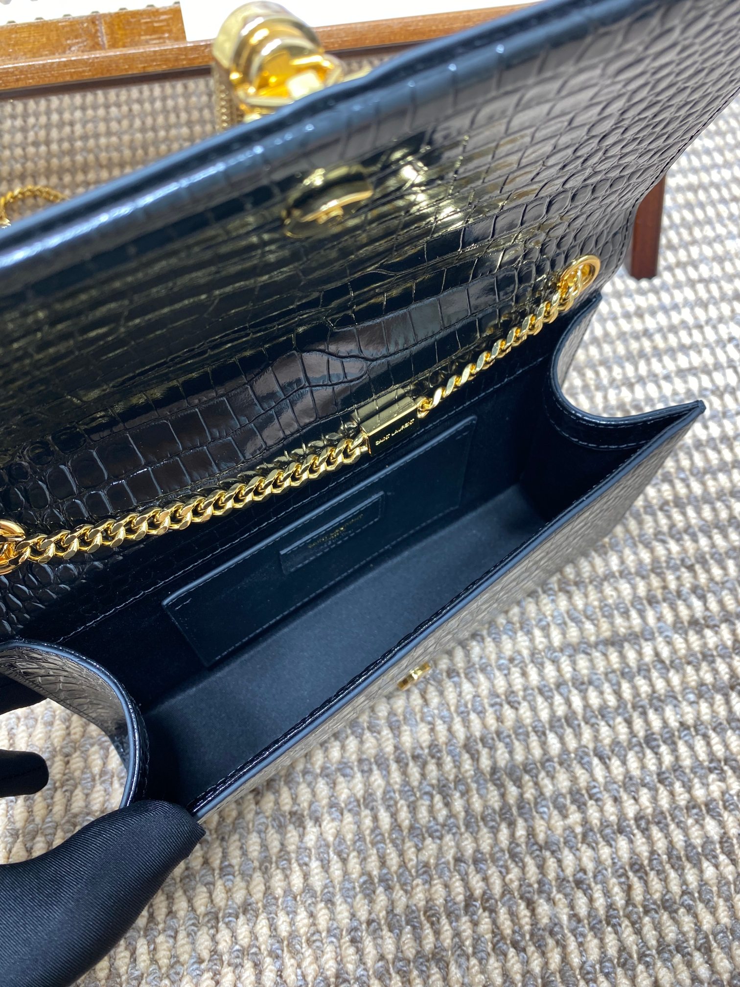 SAINT LAURENT - YSL KATE Silver/Gold Label Logo Crocodile Pattern Leather Shoulder Crossbody Bag Black