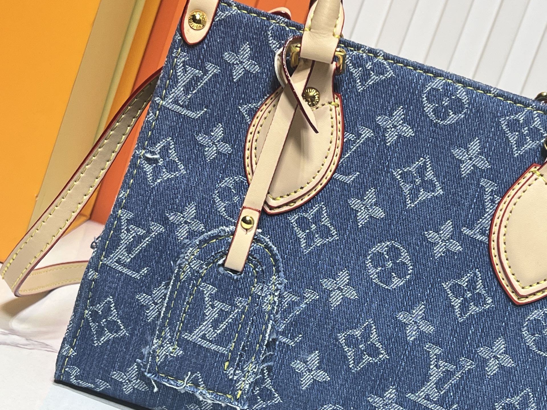LOUIS VUITTON - LV ONTHEGO PM Blue denim Shoulder Crossbody Handbag blue