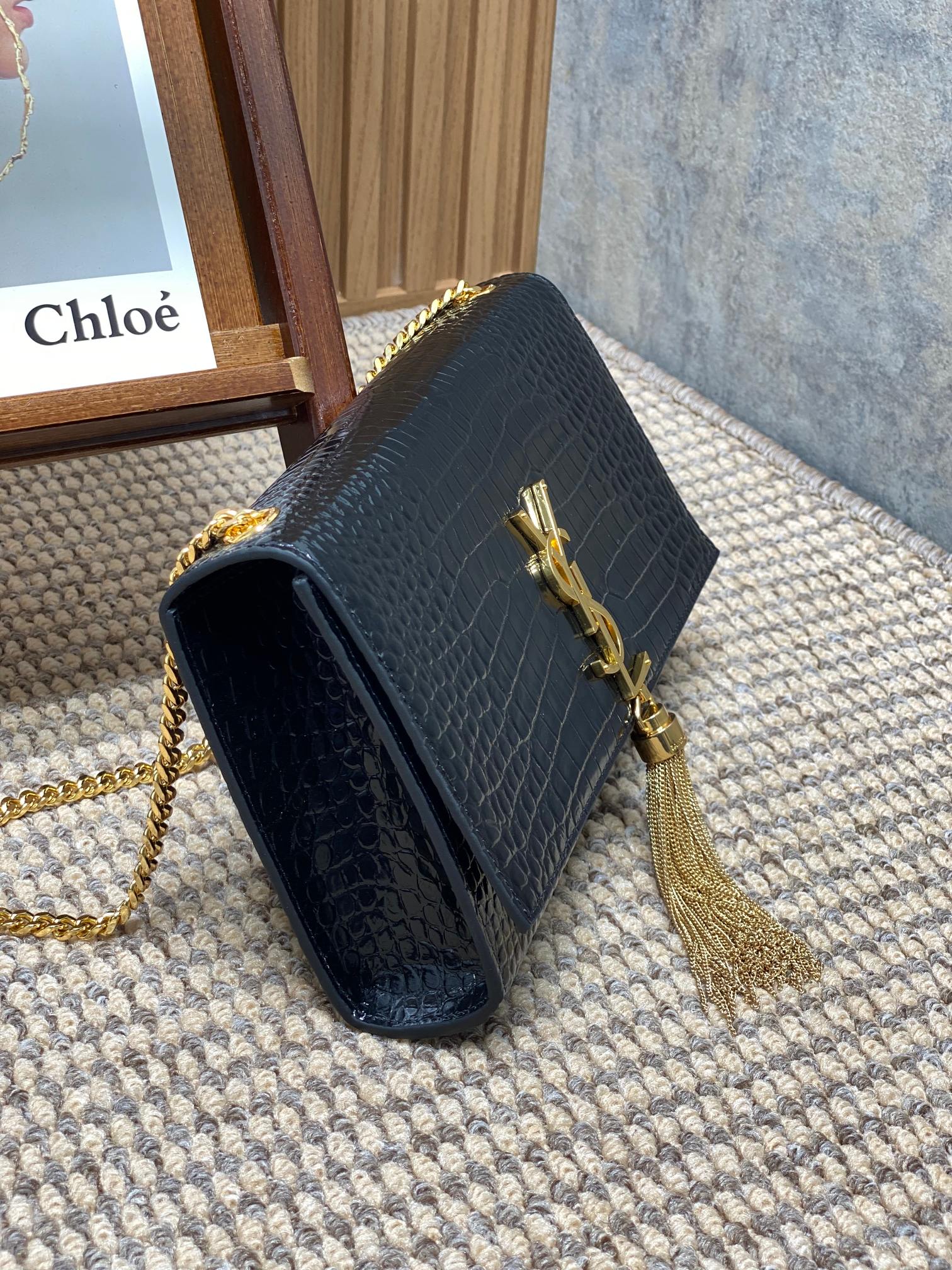 SAINT LAURENT - YSL KATE Silver/Gold Label Logo Crocodile Pattern Leather Shoulder Crossbody Bag Black