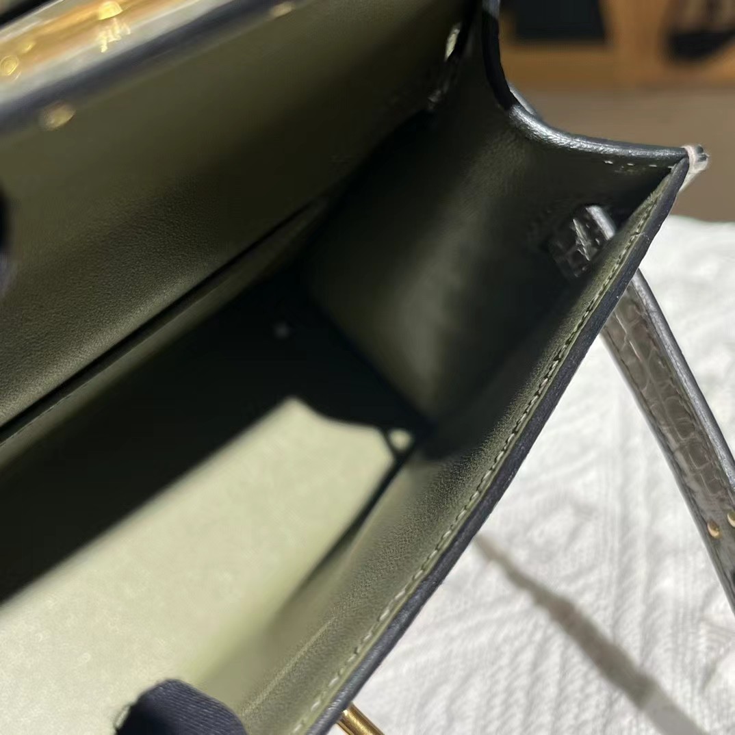 Hermes - Mini Kelly 19cm calfskin with crocodile-embossed pattern