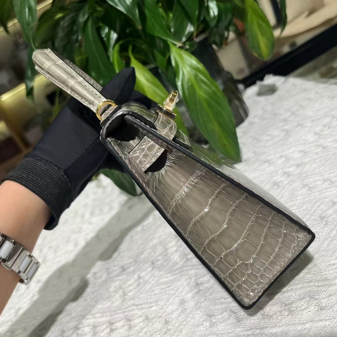 Hermes - Mini Kelly 19cm calfskin with crocodile-embossed pattern