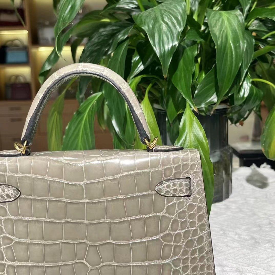 Hermes - Mini Kelly 19cm calfskin with crocodile-embossed pattern