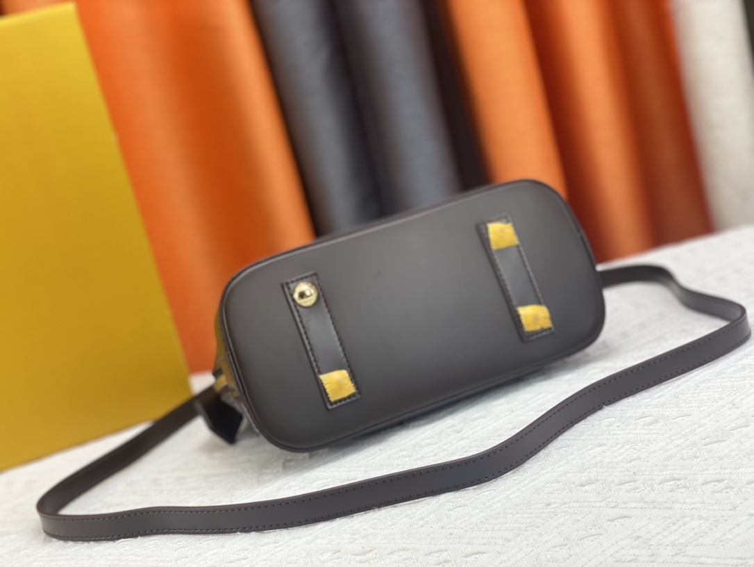 LV-Chessboard Shell Bag