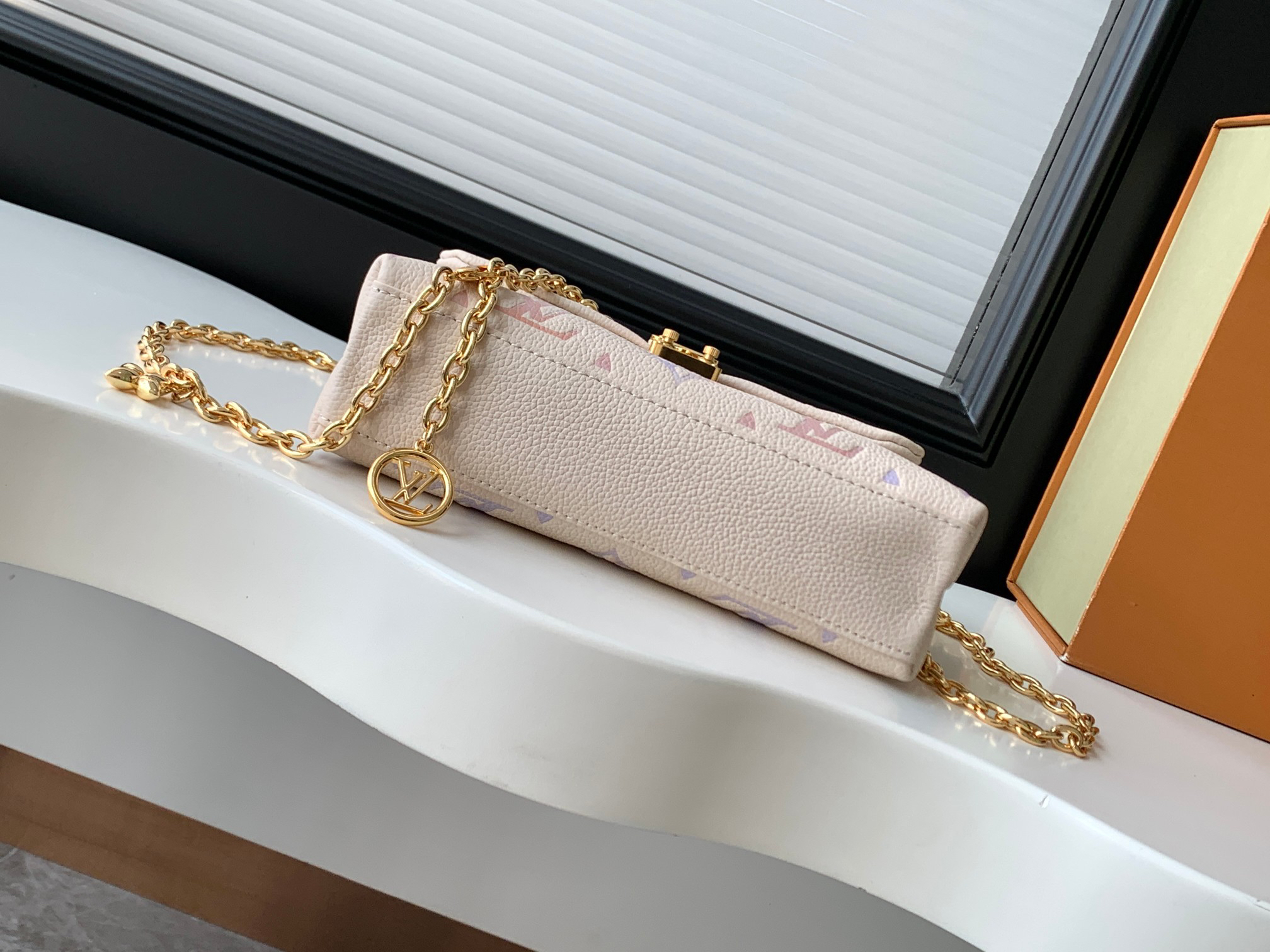 LOUIS VUITTON - LV Nano Madeleine Single Shoulder Handle Mini Bag White