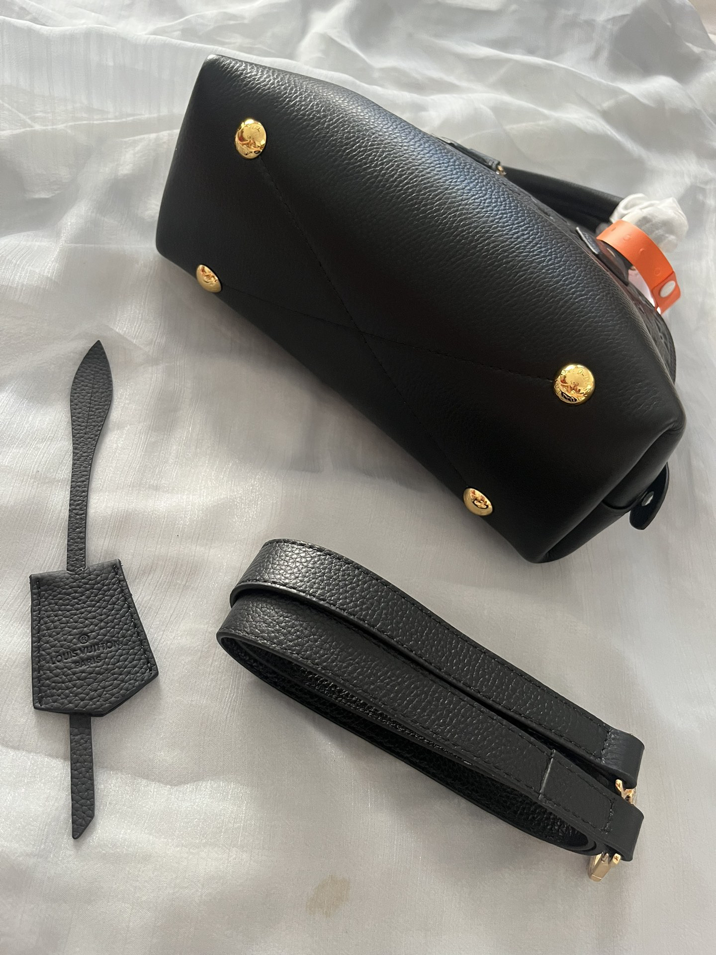 LOUIS VUITTON - LV NÉO Alma BB Cowhide Shell Bag Handbag Medium Black