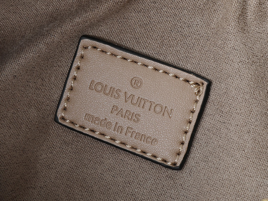 LOUIS VUITTON - LV Loop Leather Moon Bag Handbag