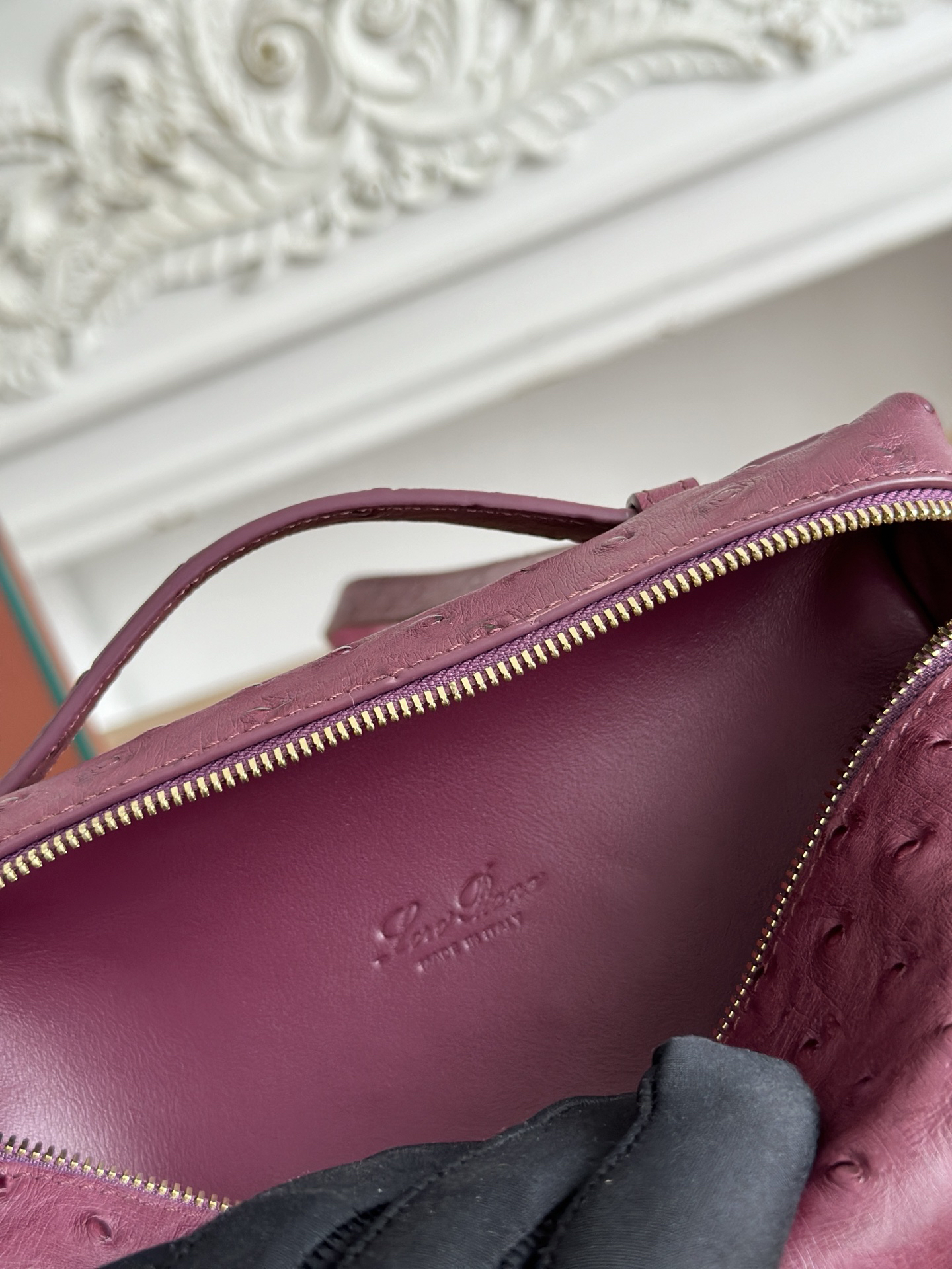 Loro Piana ExtraPocket L19 Ostrich Pattern Leather Box Shoulder Handle Crossbody Bag Wine Red