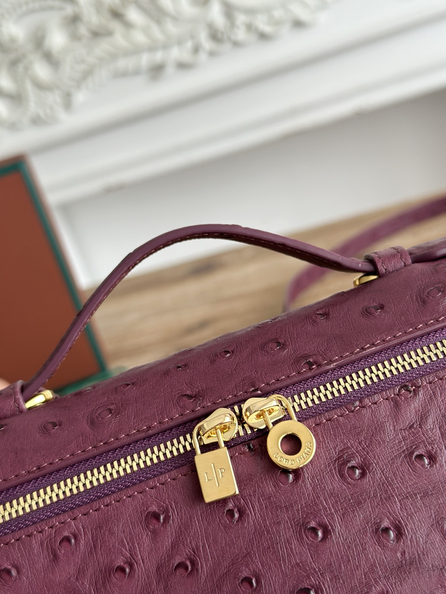 Loro Piana ExtraPocket L19 Ostrich Pattern Leather Box Shoulder Handle Crossbody Bag Wine Red