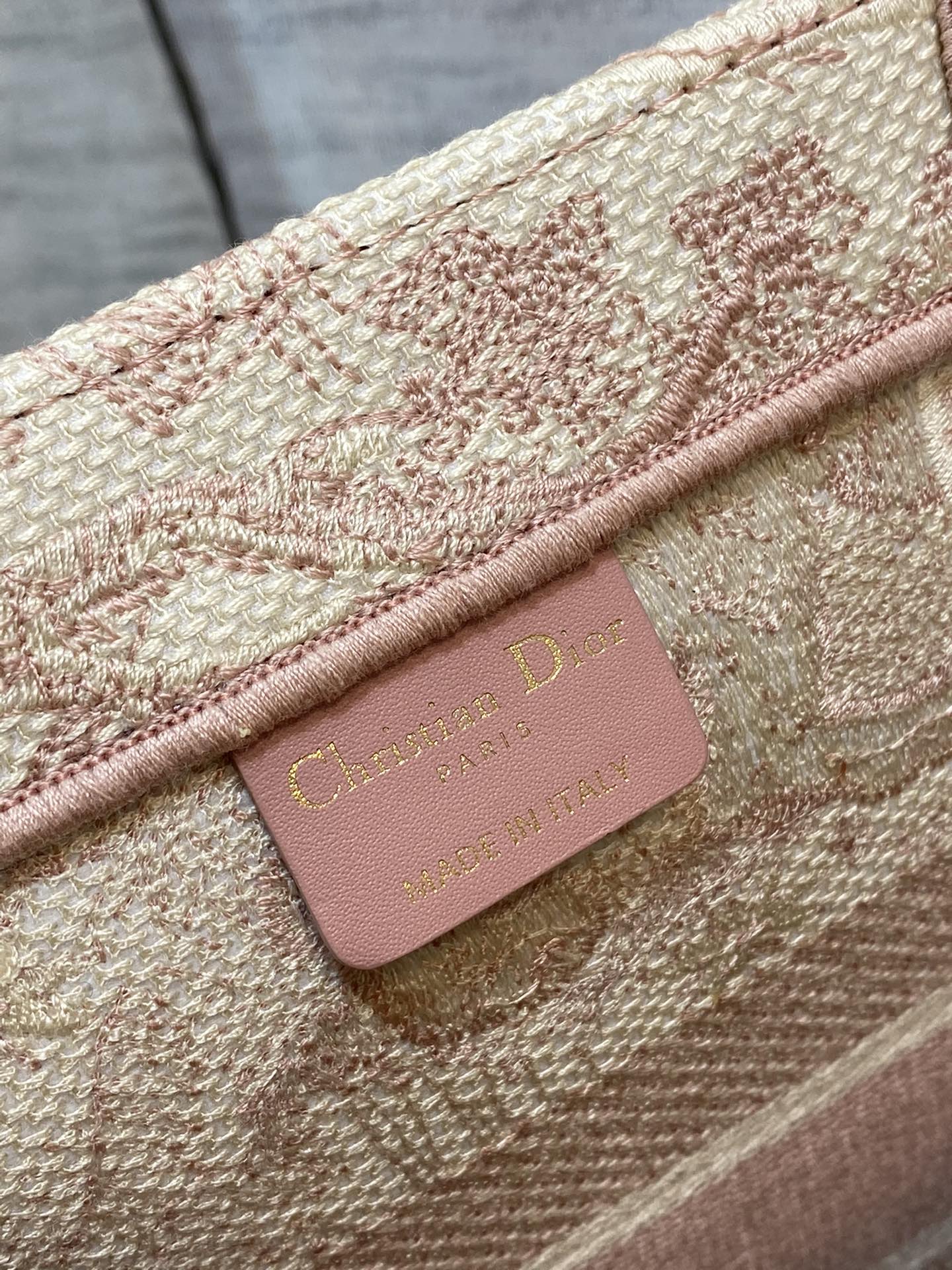 DIOR - BookTote Tiger Embroidered Tote Bag Shopping Bag Handbag Medium Pink