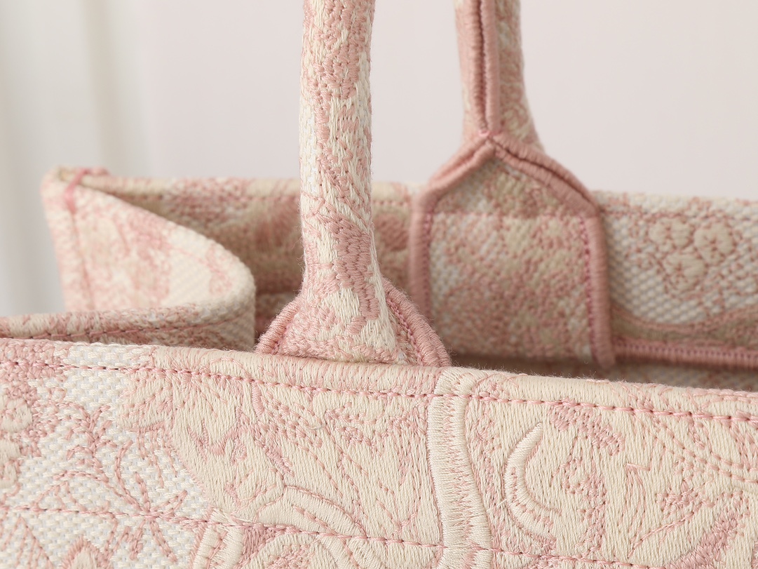 DIOR - BookTote Tiger Embroidered Tote Bag Shopping Bag Handbag Medium Pink