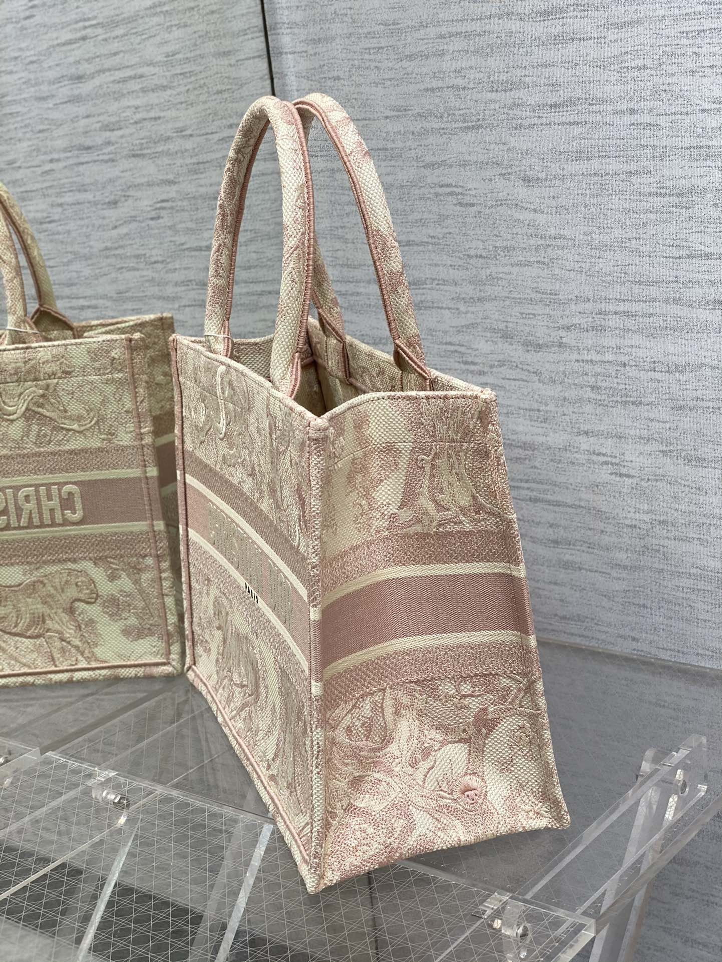 DIOR - BookTote Tiger Embroidered Tote Bag Shopping Bag Handbag Medium Pink