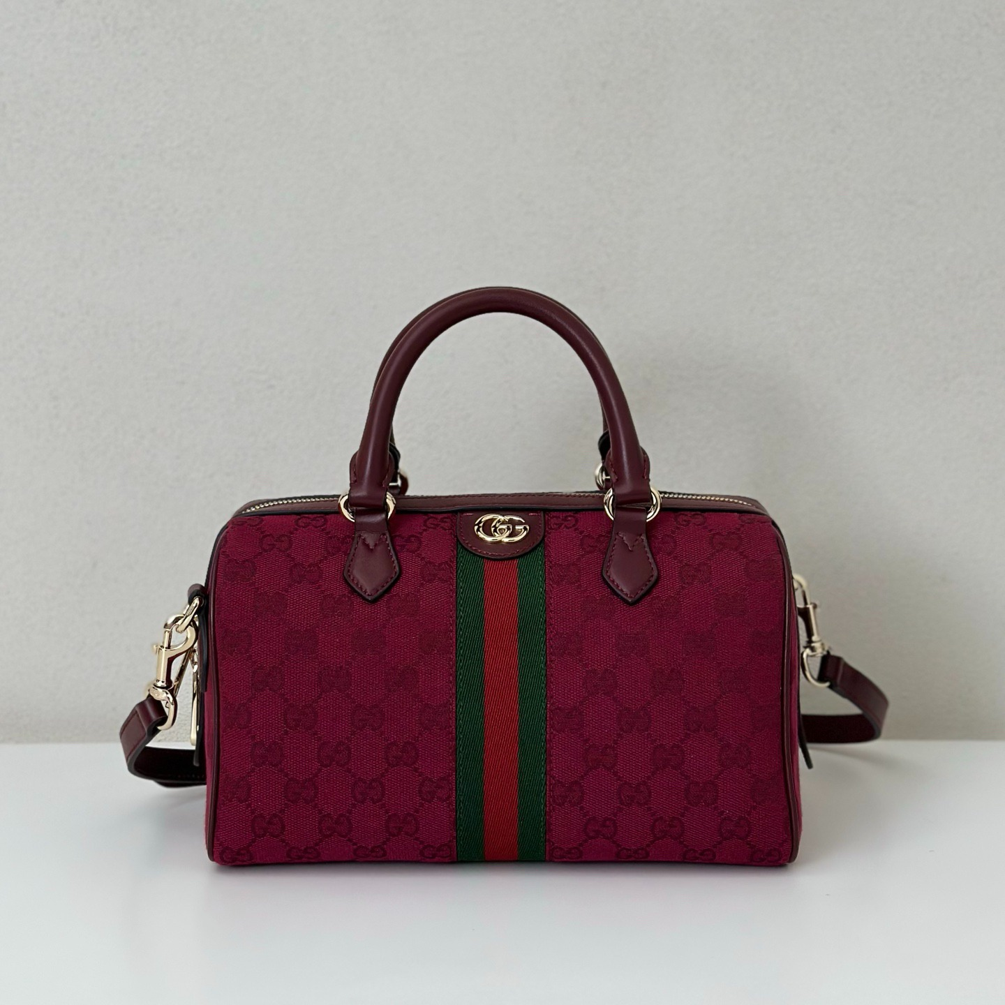 GUCCI - Classic Logo Canvas Crossbody Handbag Red