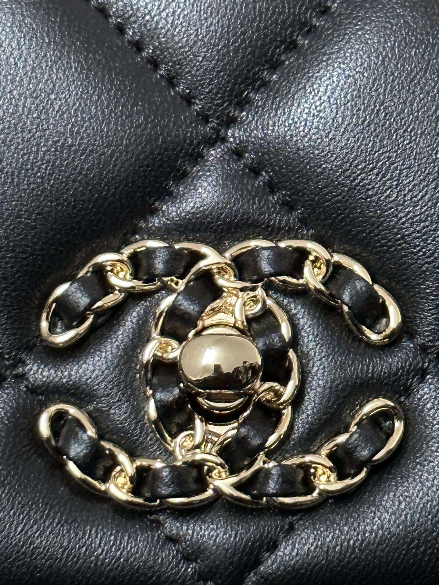 Chanel-trendy cc bag