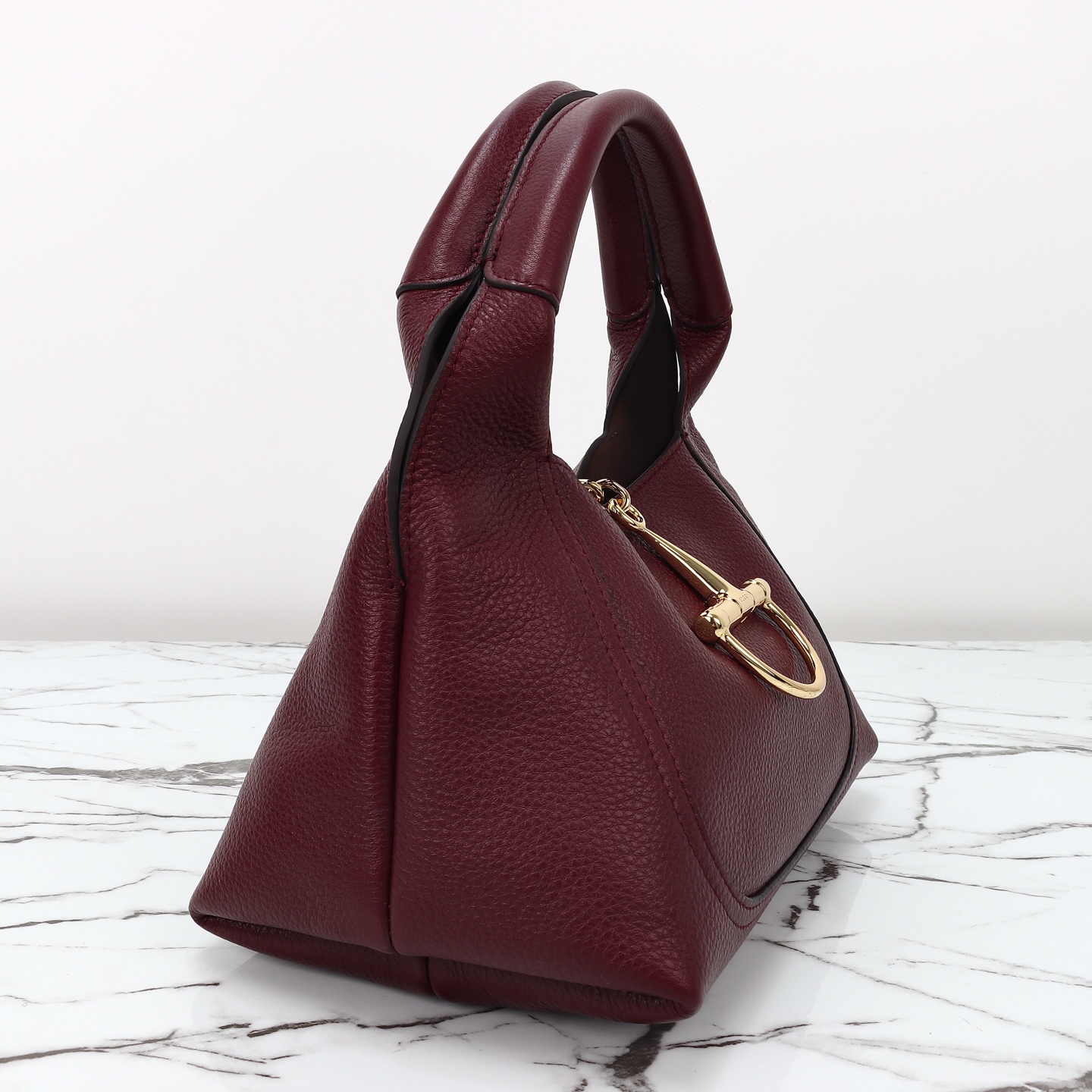 Gucci- Softbit series semi horseneck buckle leather bag