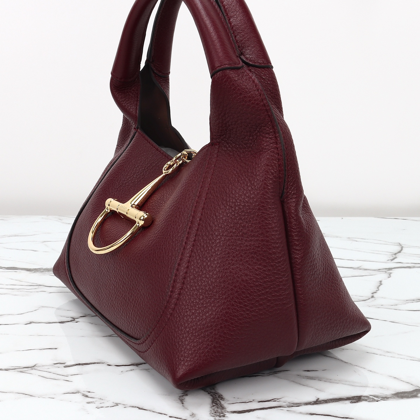 Gucci- Softbit series semi horseneck buckle leather bag