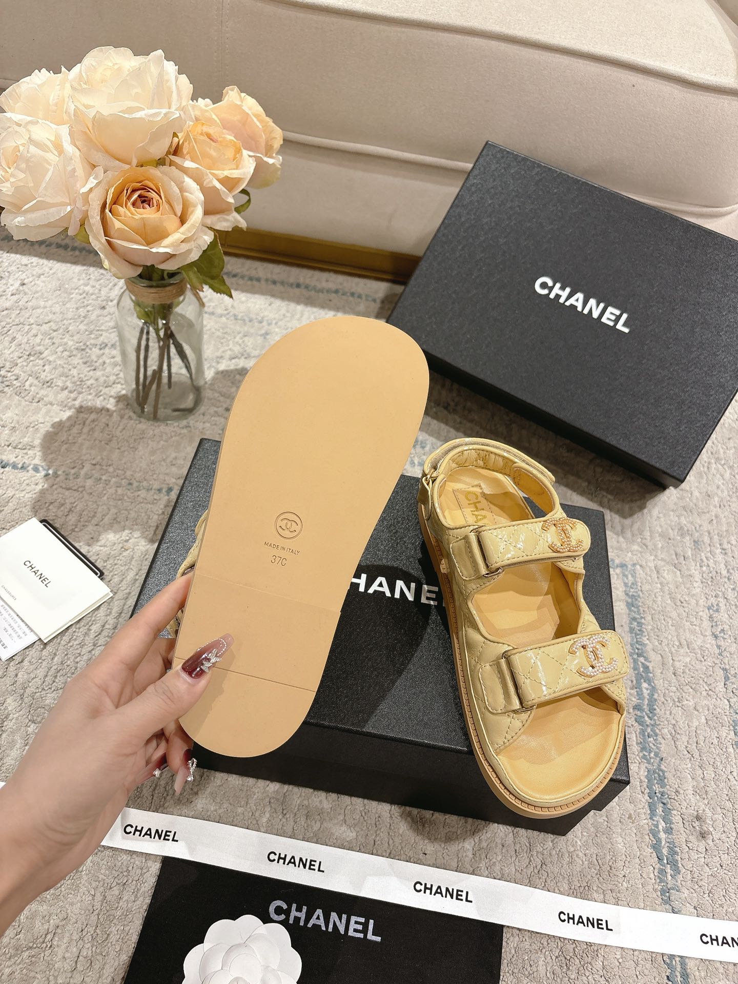 CHANEL-Velcro Cowhide Denim Fabric with Resin Buckle Paired with Sandals