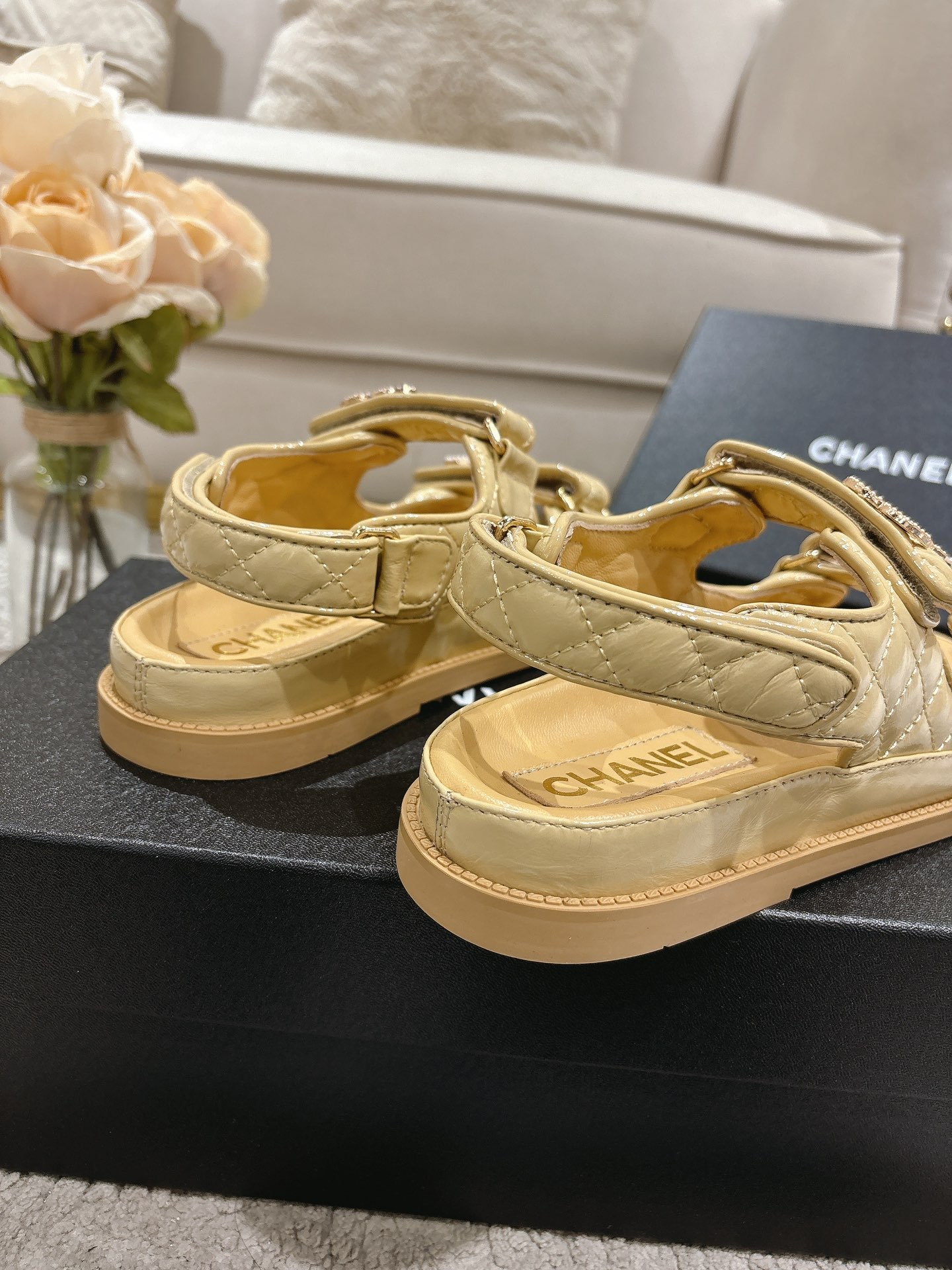 CHANEL-Velcro Cowhide Denim Fabric with Resin Buckle Paired with Sandals