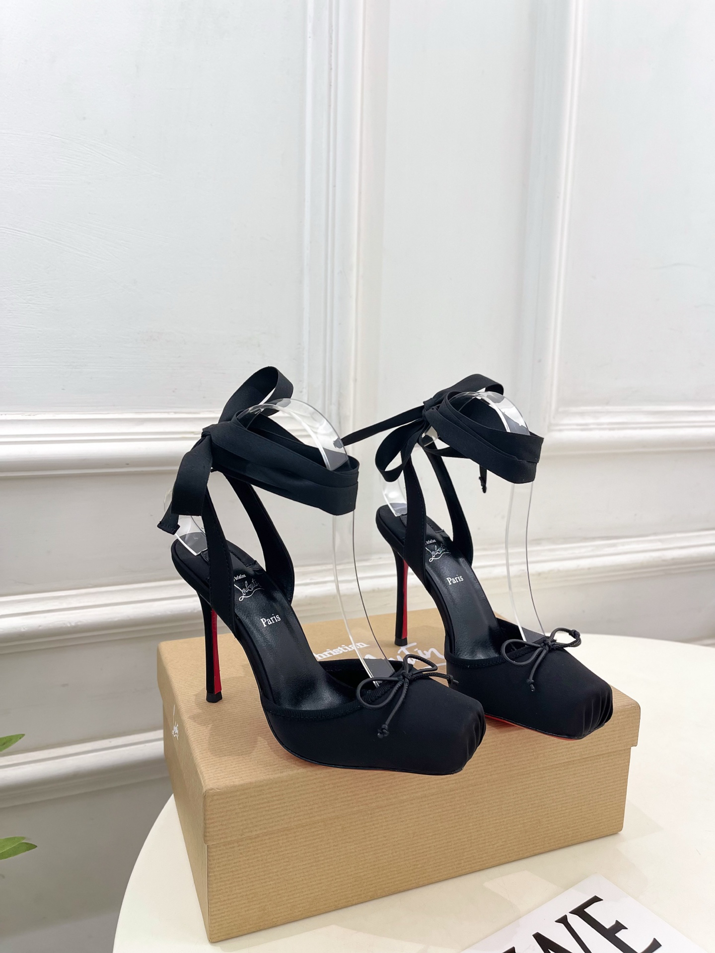Cistian Louboutin - 25ss latest Cassia Lace Up ballet style lace-up high heels series