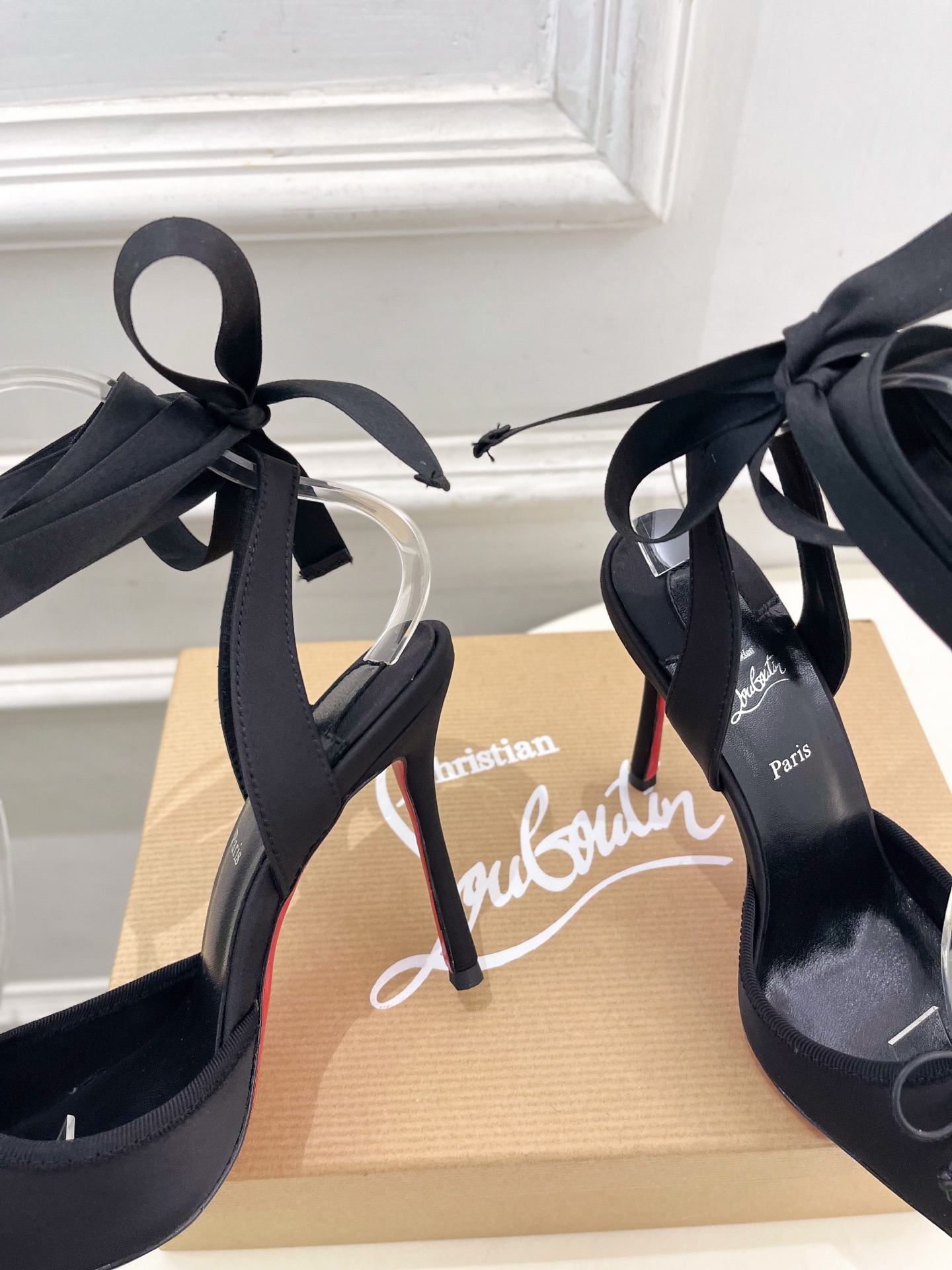 Cistian Louboutin - 25ss latest Cassia Lace Up ballet style lace-up high heels series