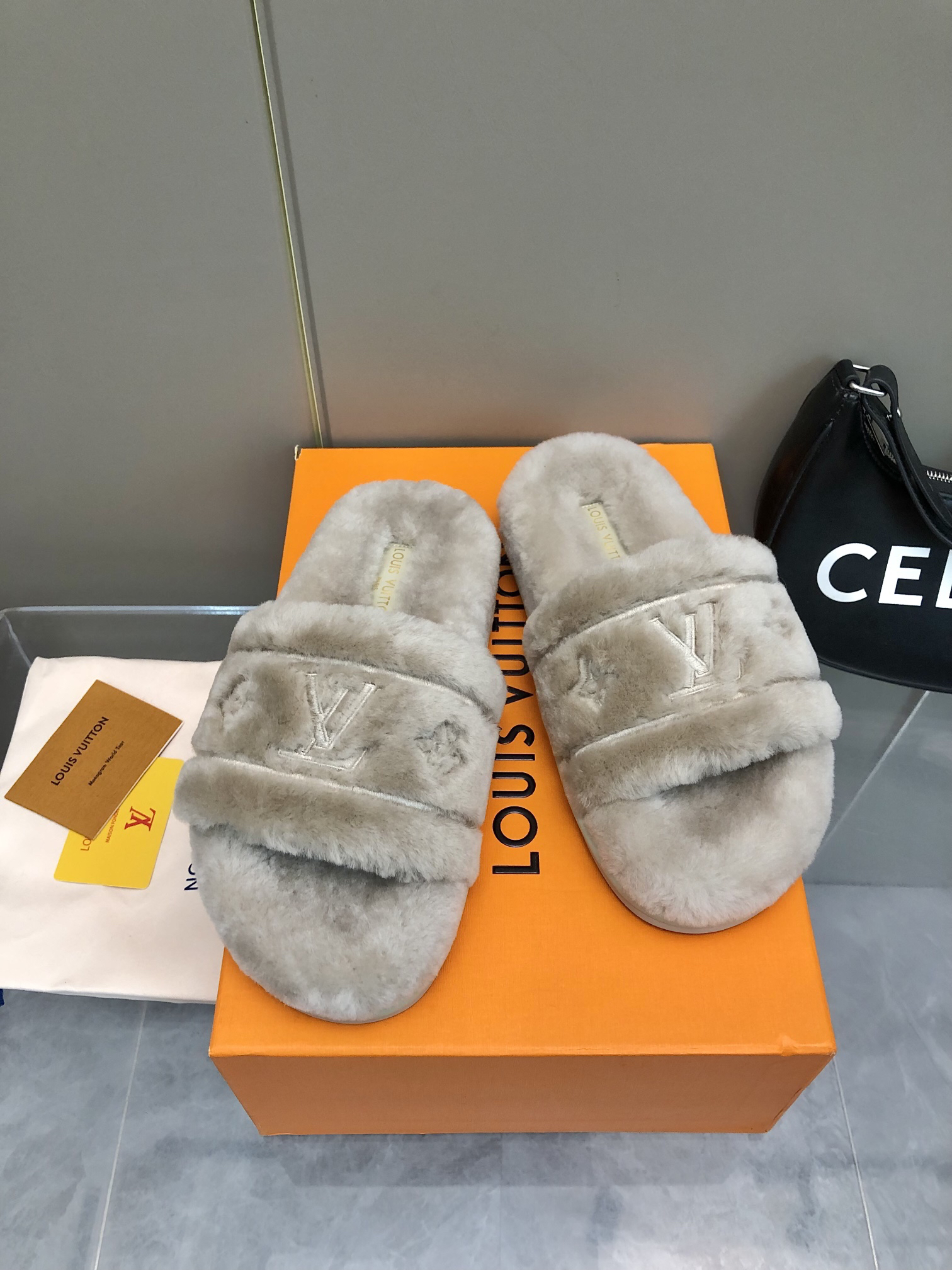 Louis Vuitton - Bliss Wool Slippers Women Light Brown