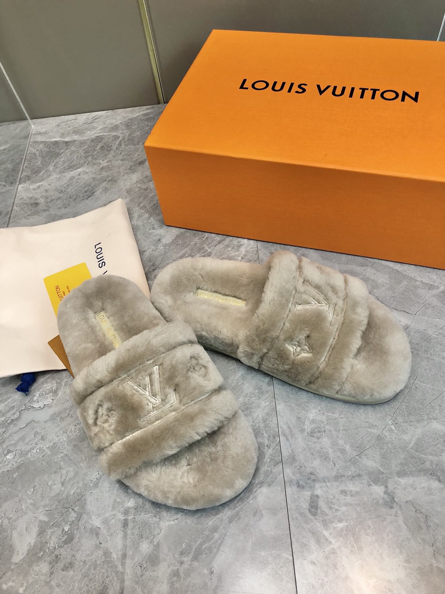 Louis Vuitton - Bliss Wool Slippers Women Light Brown