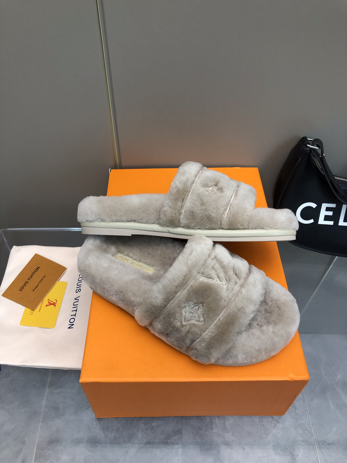 Louis Vuitton - Bliss Wool Slippers Women Light Brown