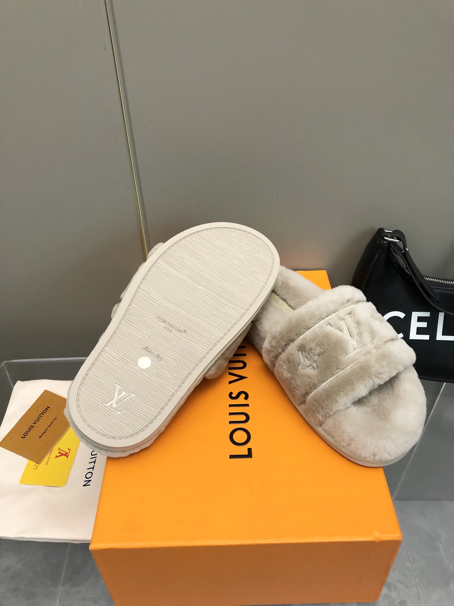 Louis Vuitton - Bliss Wool Slippers Women Light Brown