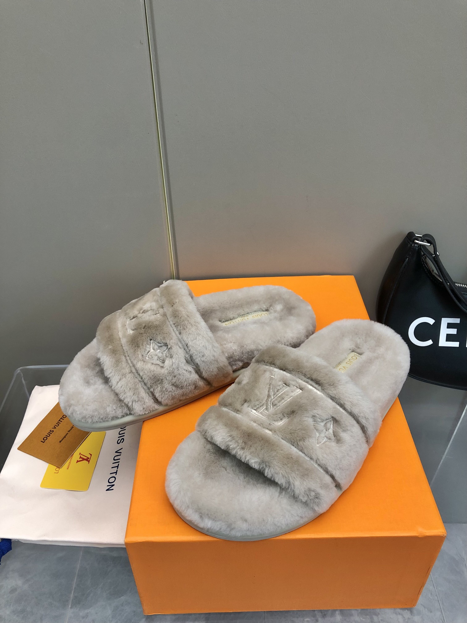 Louis Vuitton - Bliss Wool Slippers Women Light Brown