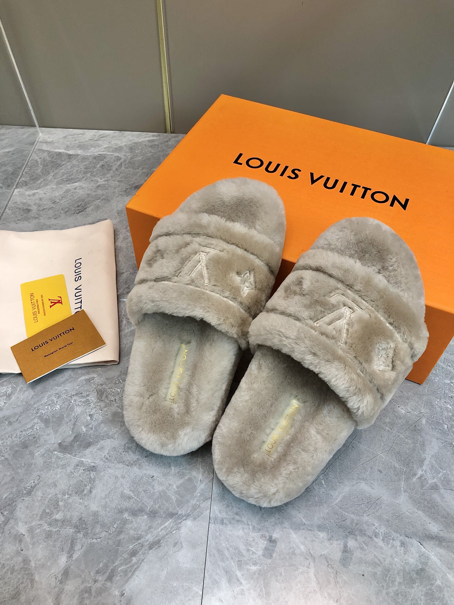 Louis Vuitton - Bliss Wool Slippers Women Light Brown